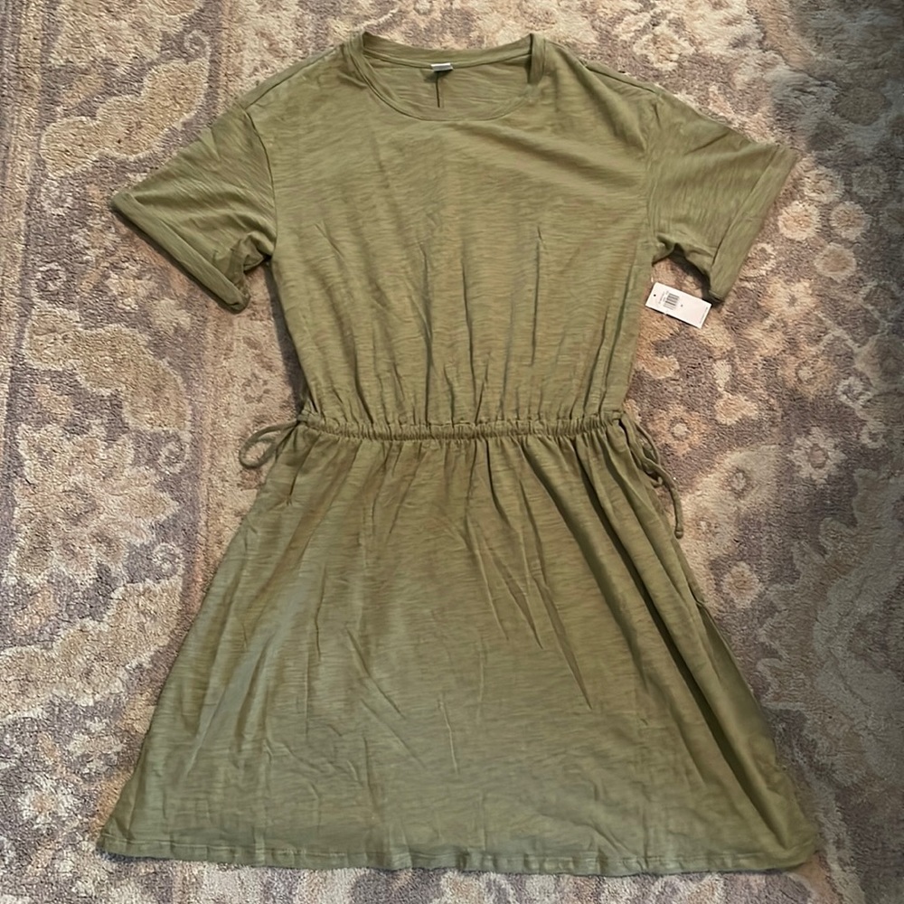 Casual green dress